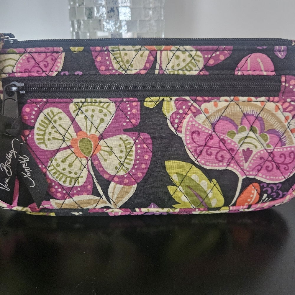 Vera Bradley Floral Zip Wristlet - Excellent Condition, No Call Outs - Picture 2 of 5